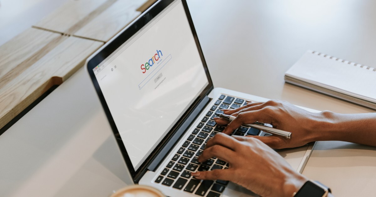 Performing a search in a search engine