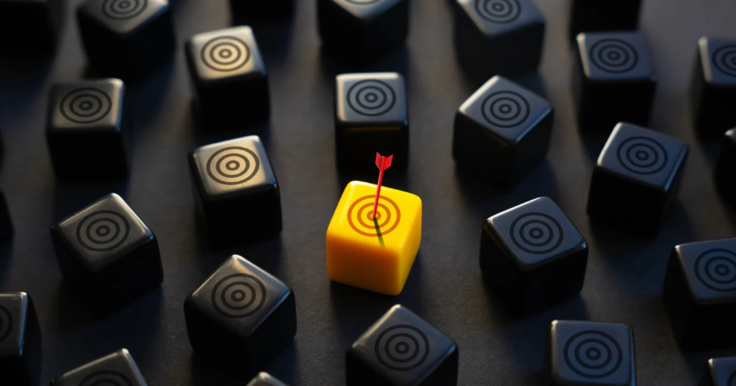 Una estrategia de remarketing permite mostrar anuncios a usuarios que han interactuado con tu marca